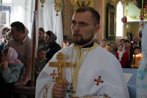 Попередній батюшка відмовився переходити до ПЦУ: У Звірові призначили нового настоятеля храму