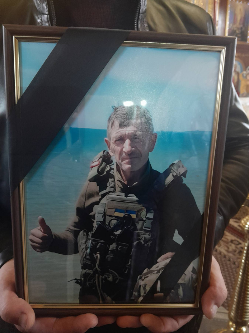 Серце воїна зупинилося у лікарні: на Волині попрощалися із захисником Богданом Світачем