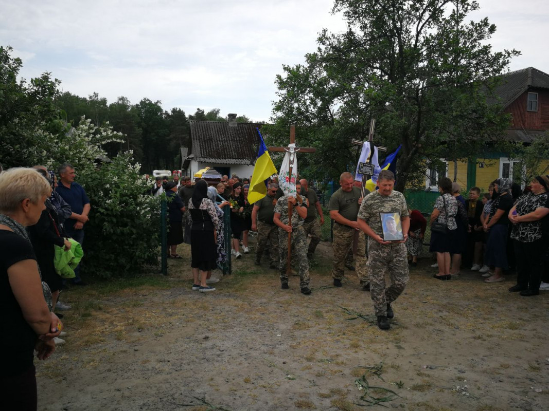 Понад півроку вважався зниклим безвісти: на Волині поховали Героя Олексія Омельчука