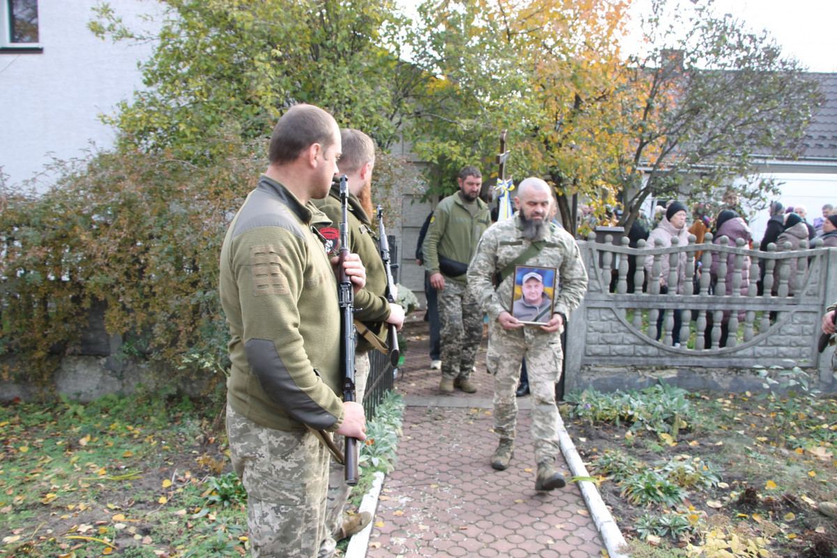 Кілька днів тому повернувся у військовий стрій: на Волині попрощалися з мужнім захисником Володимиром Євпаком