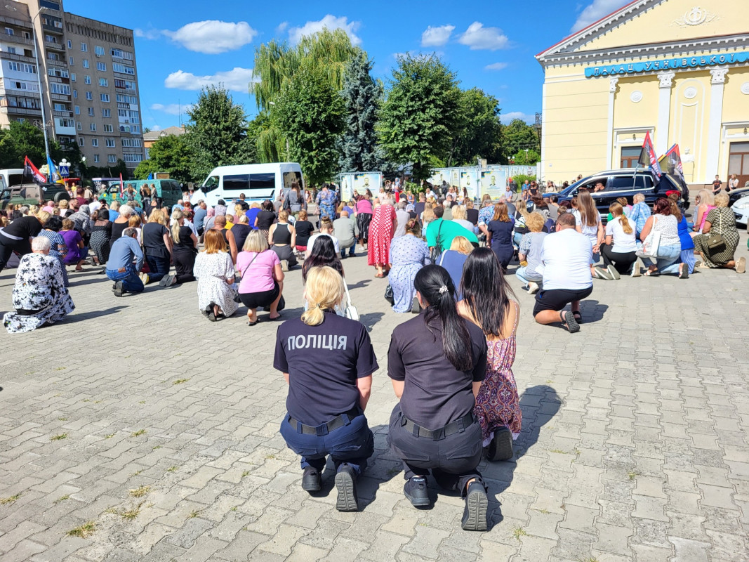 Волинь попрощалася з «молодим Залужним»: загиблого Героя Бориса Степанюка провели в останню дорогу