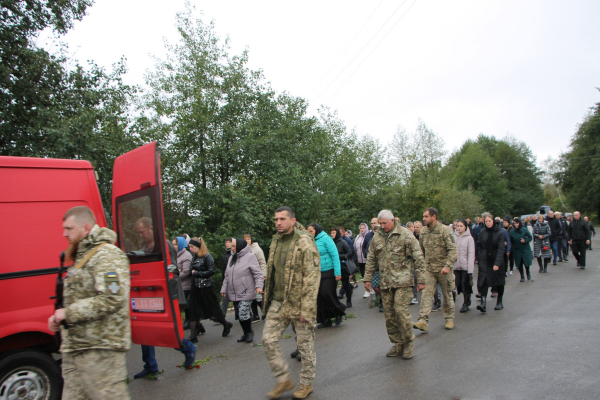 Загинув у полоні: волиняни провели до місця вічного спочинку воїна Ярослава Гарбара