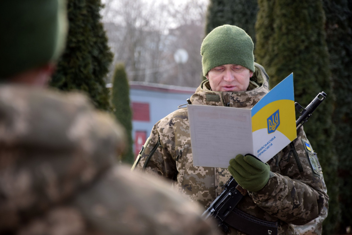 Збирав документи, щоб стати прикордонником, а «мобілізували» на вулиці: історія вчителя з Волині