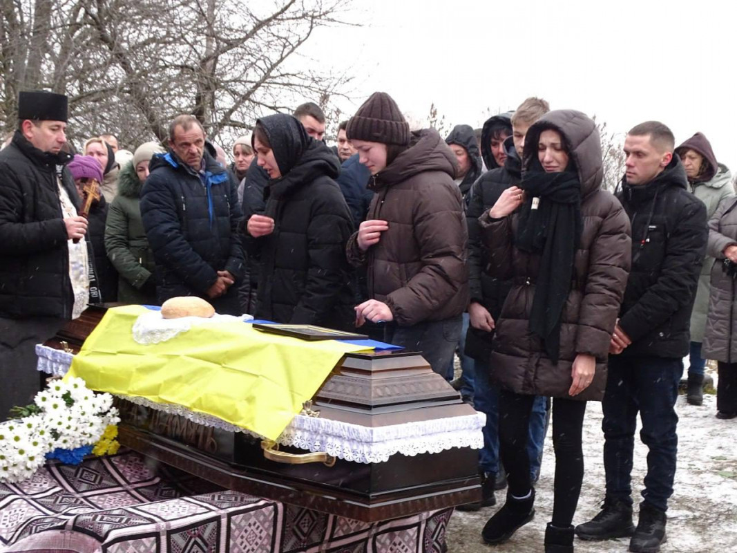 Йому назавжди 24: на Волині попрощалися з Героєм Богданом Ігнатюком