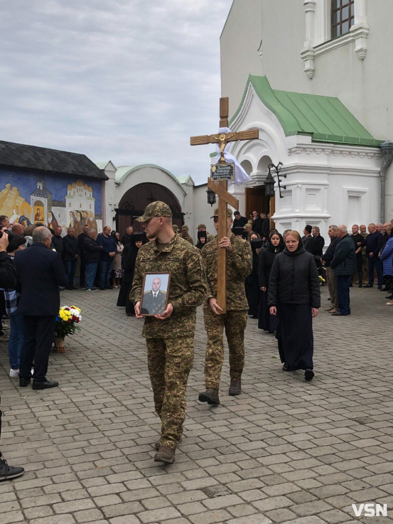 Разом із ним загинули ще двоє полковників: у Зимненському монастирі відспівали офіцера Олександра Никитюка