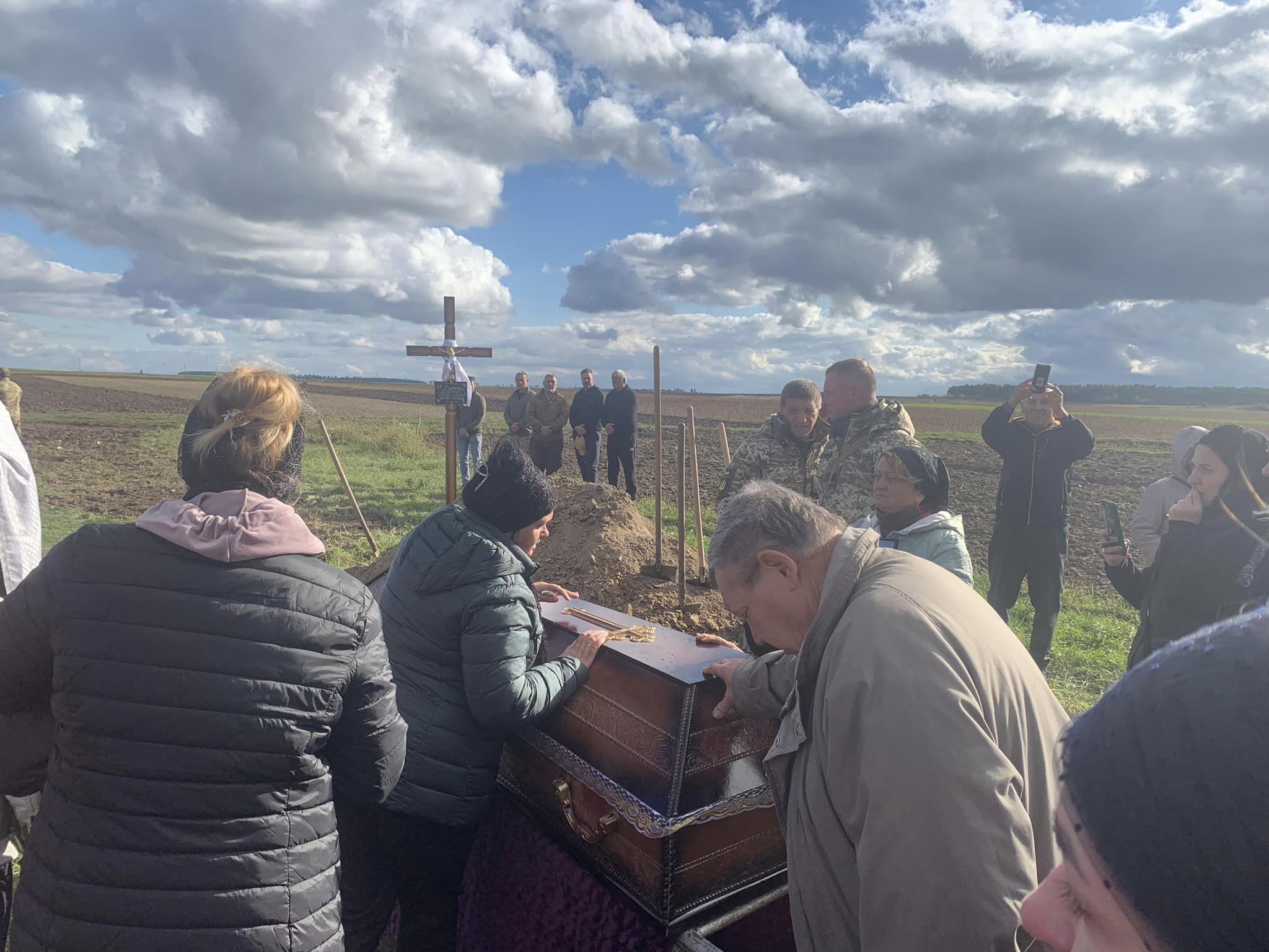 Призвали на службу у липні, а в жовтні загинув: на Волині поховали Героя Олександра Старостіна