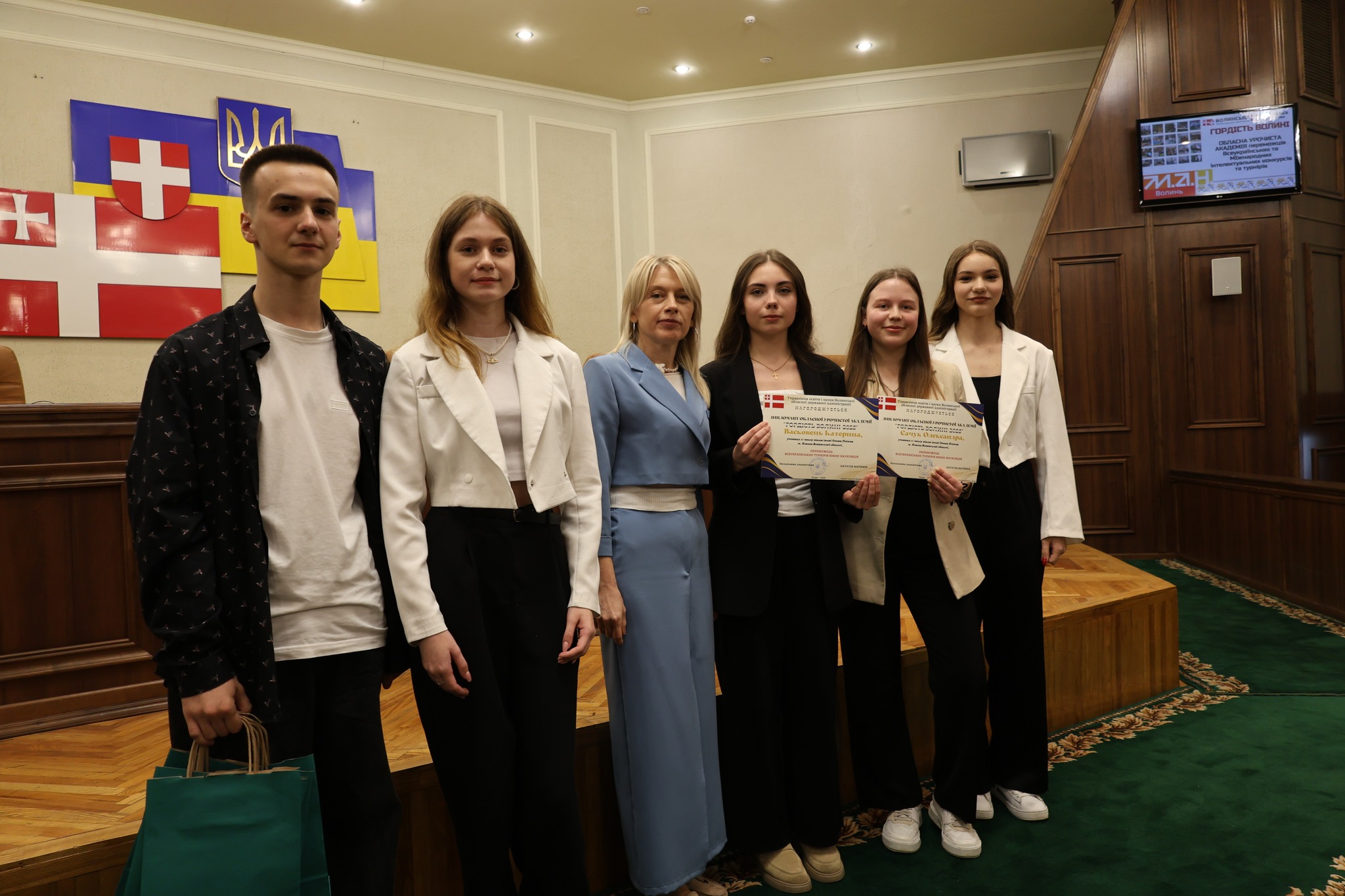 На Волині відзначили юних інтелектуалів: переможці олімпіад і конкурсів отримали нагороди