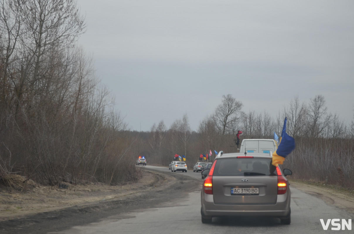 І небо плакало за ним: «на щиті» повернувся додому 23-річний Герой з Волині Віталій Забродський