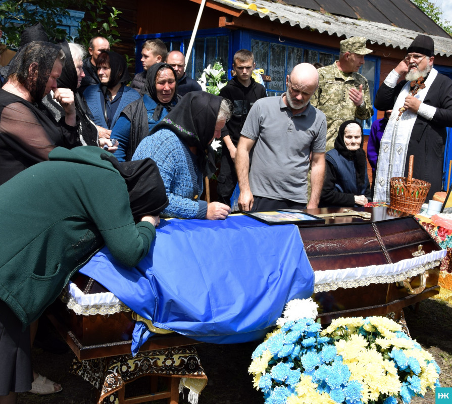 Вважався зниклим безвісти: на Волині в останню дорогу провели Героя Сергія Остимчука