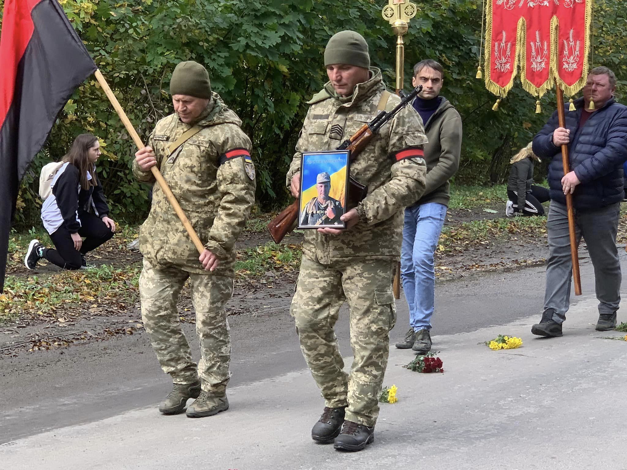 Призвали на службу у липні, а в жовтні загинув: на Волині поховали Героя Олександра Старостіна