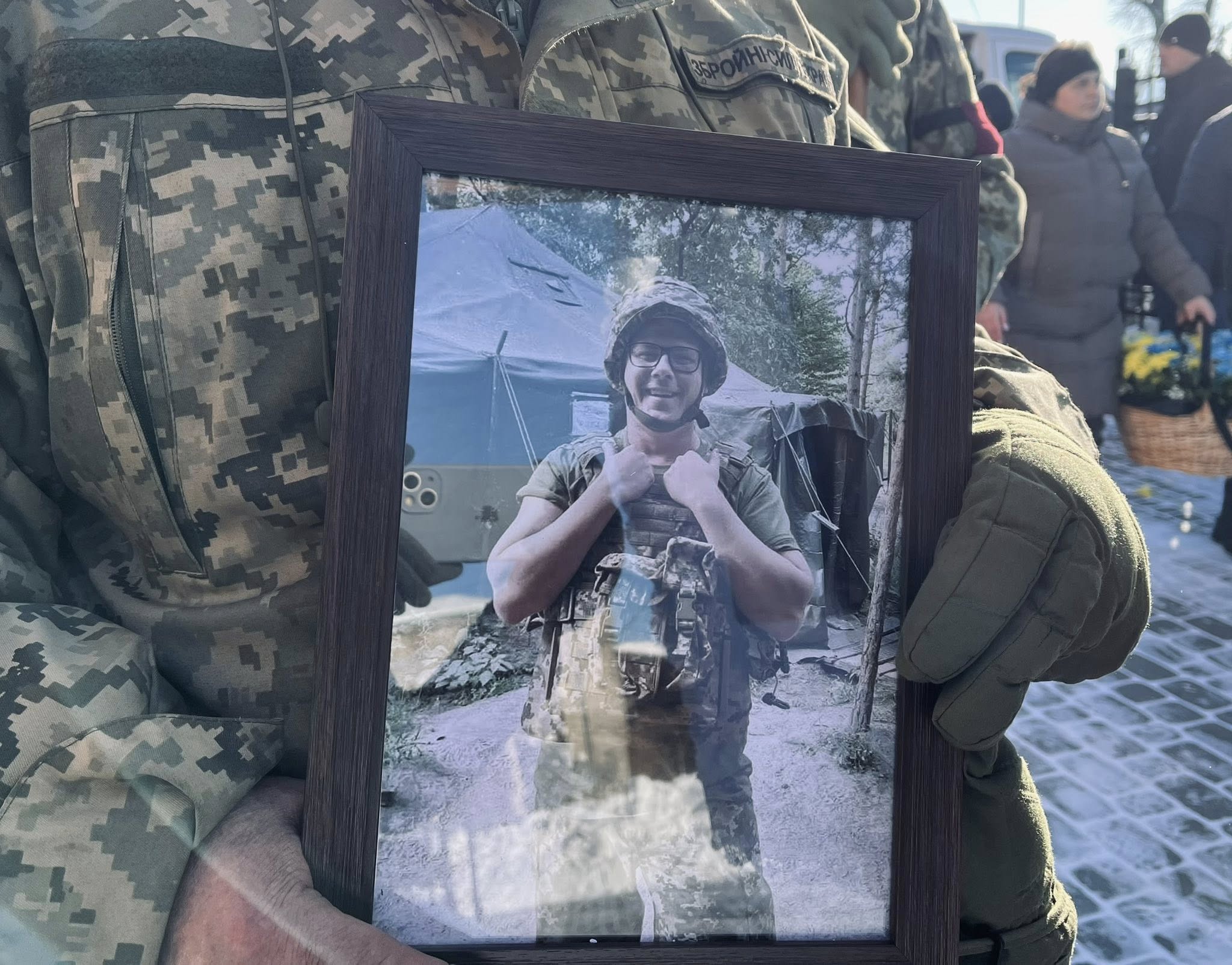 «Був щасливий, що став корисним державі та народу»: на Волині попрощалися з воїном Олександром Ластенком