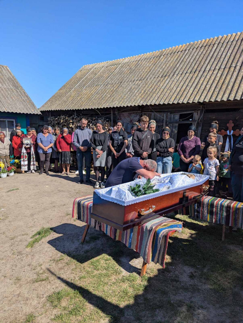 У громаді на Волині попрощалися з військовим Юрієм Шевчуком