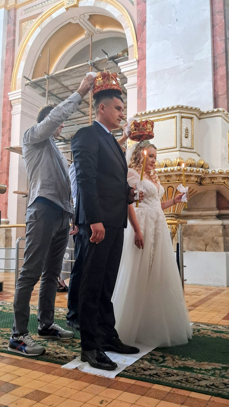 Ексдиректорка КП «Ласка» у Луцьку обвінчалася з коханим