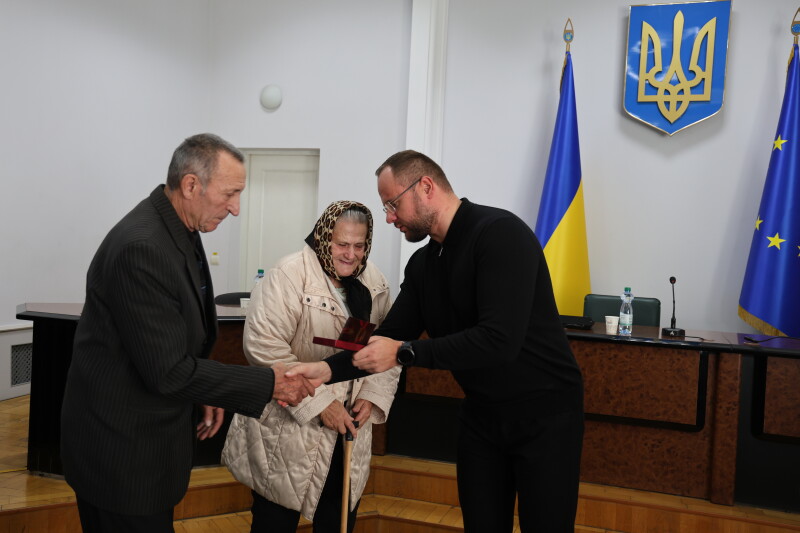 У Луцьку родинам загиблих воїнів вручили державні нагороди