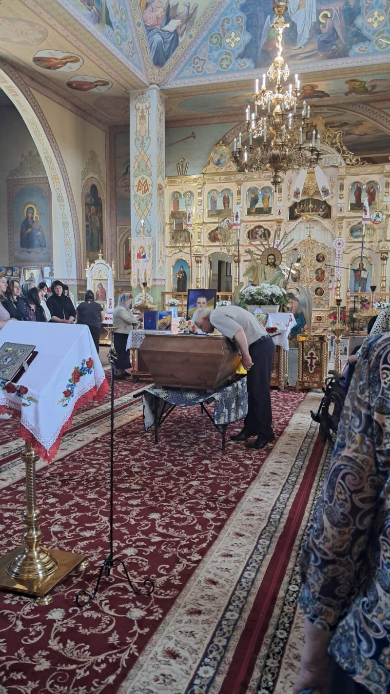 Понад 2 роки вважався зниклим безвісти: на Волині поховали Героя Володимира Кожевнікова