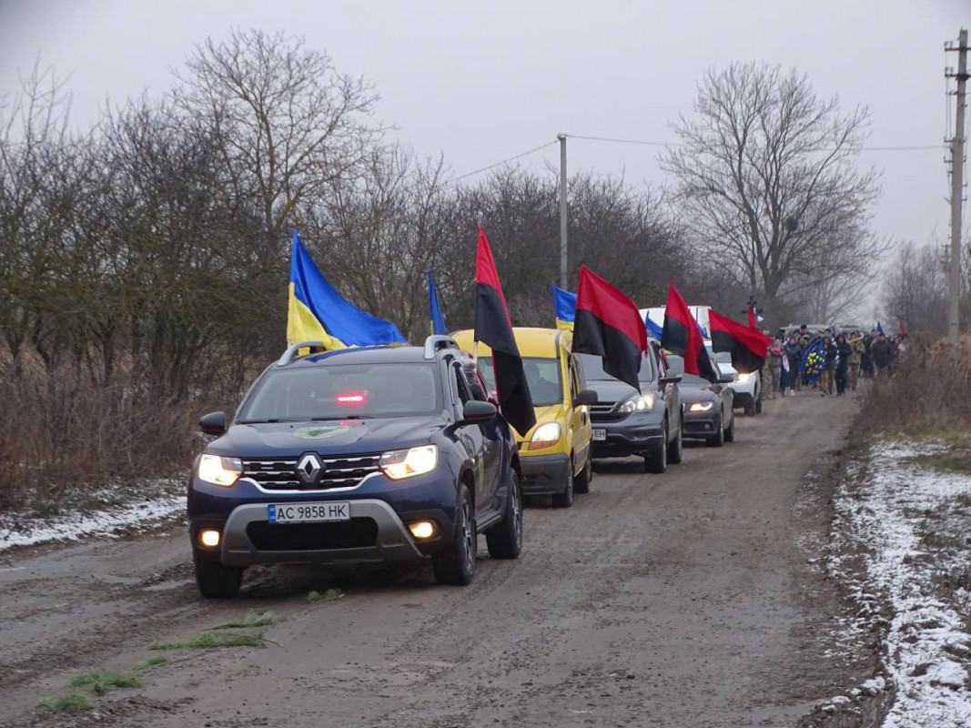 Йому назавжди 24: на Волині попрощалися з Героєм Богданом Ігнатюком