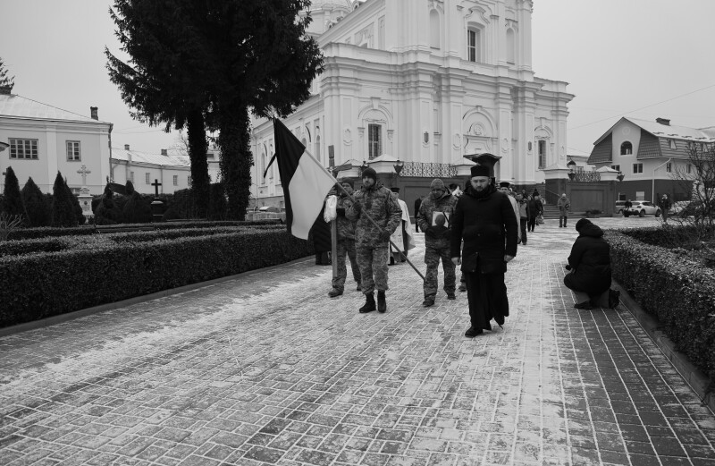 Загинув на Донеччині: у Луцьку попрощалися з Героєм Сергієм Лазарєвим