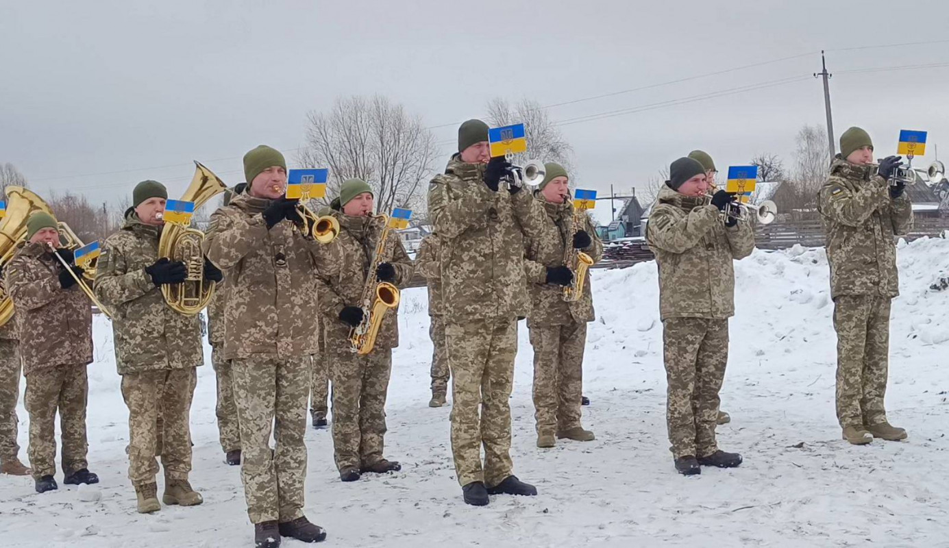 Громада провела в останню путь 53-річного Героя Юрія Зінчука