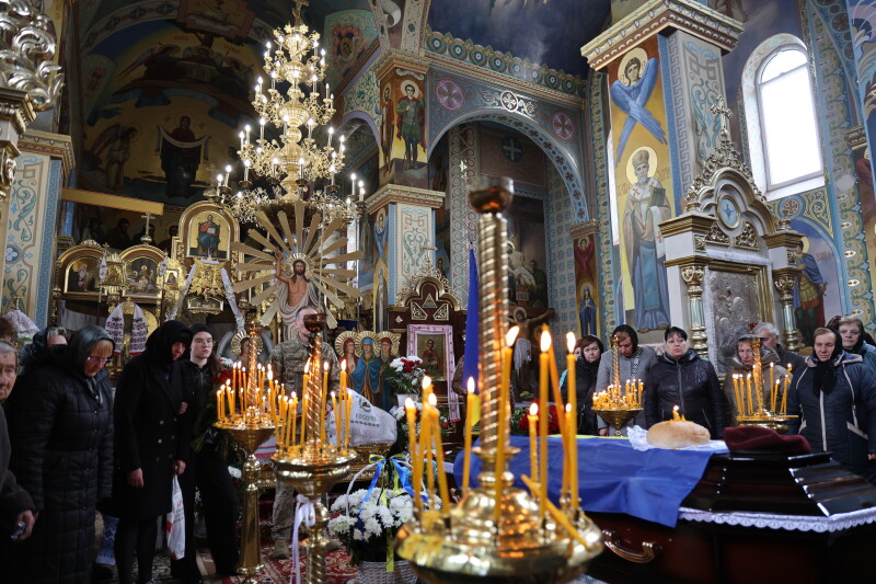 Загинув понад рік тому: у Луцькій громаді поховали 30-річного воїна Андрія Бондаря