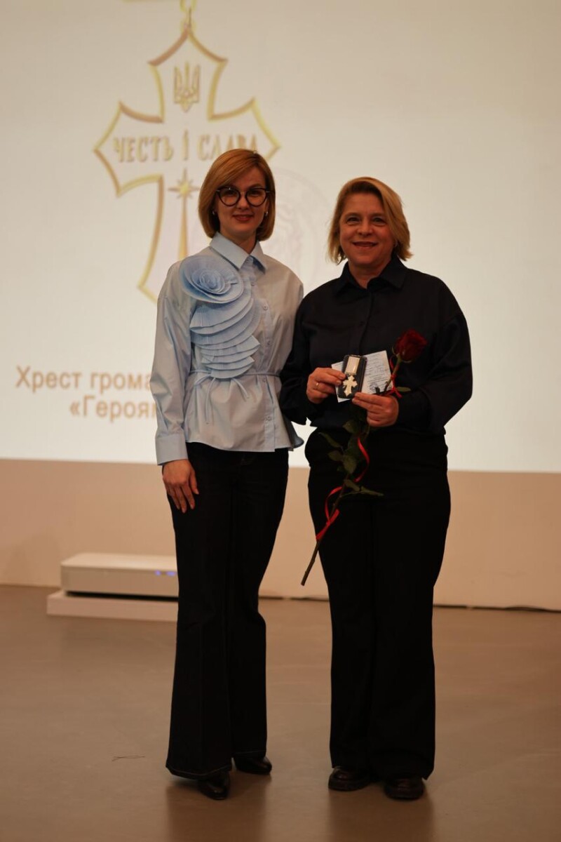 «Герої без зброї»: у Луцьку вручили почесні відзнаки людям, які щодня рятують і допомагають
