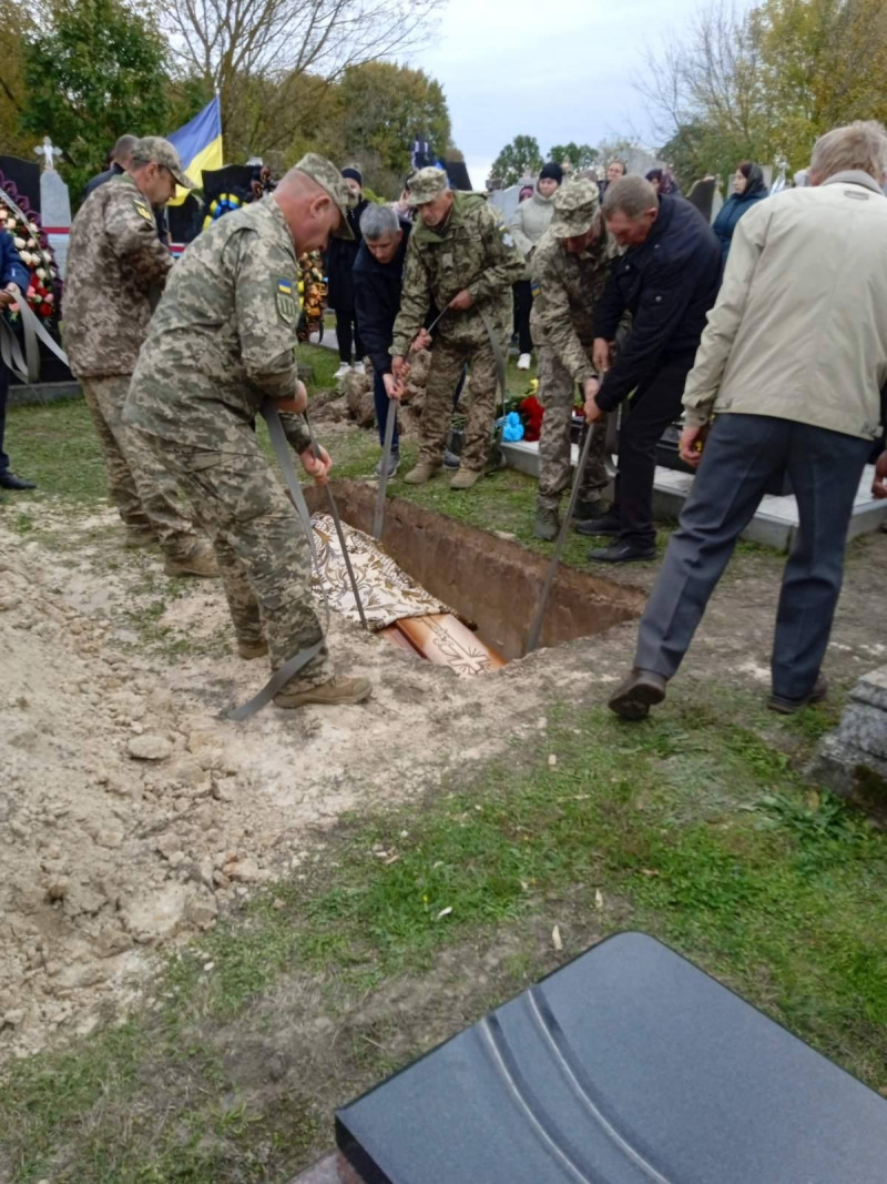 Так і не дочекався народження дитини: на Волині провели в останню путь Василя Шафранюка