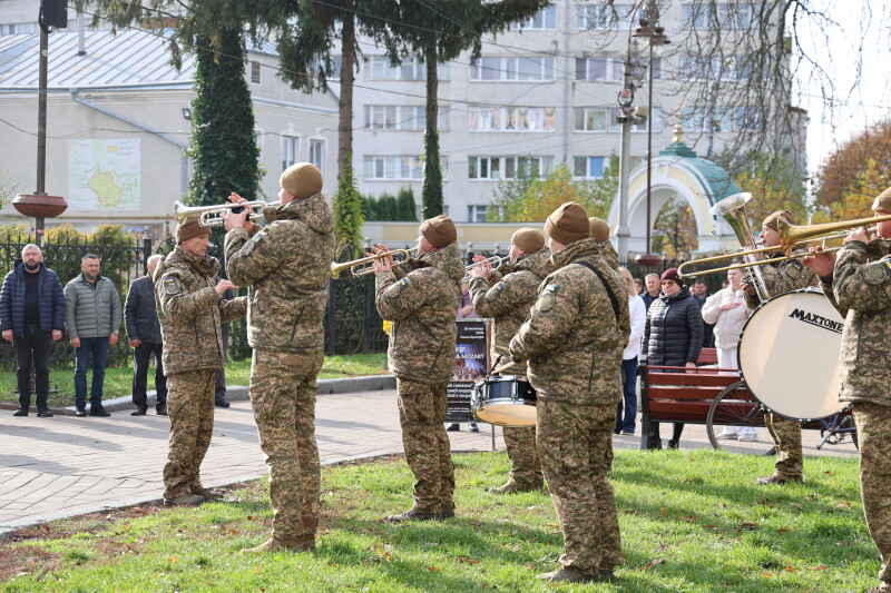 У Луцьку попрощалися з Героєм Вадимом Смірновим, який понад рік вважався зниклим безвісти