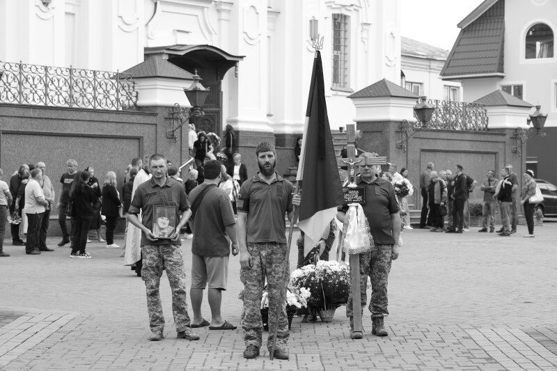 Поховання за майже вісім місяців після загибелі: у Луцьку попрощалися з Героєм Олександром Шевчуком