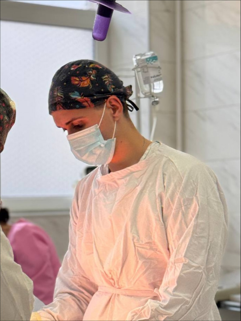 Волинські медики врятували 72-річну пацієнтку з величезною защемленою грижею та некрозом кишківника