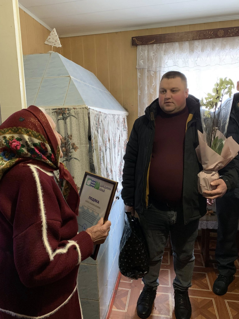 Працювала акушеркою і допомогла народитися багатьом діткам: волинянка відзначила 90-річний ювілей