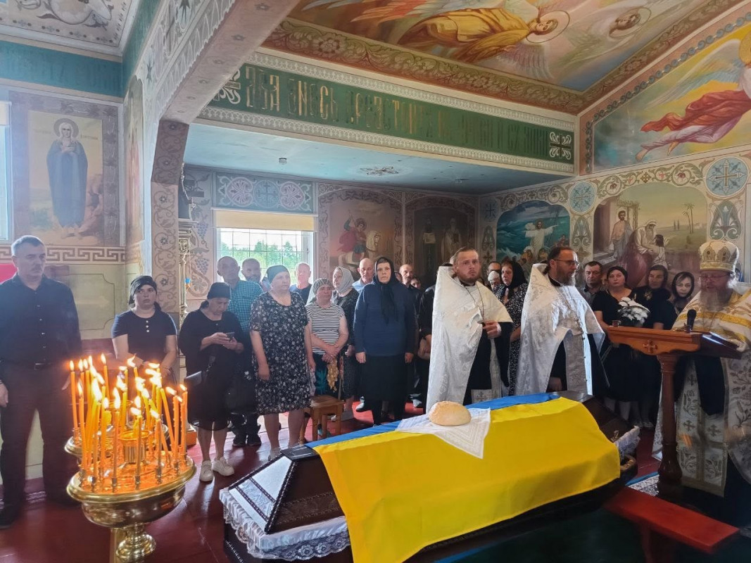 Загинув внаслідок удару FPV-дрона: на Волині попрощалися із Героєм Василем Кавасом