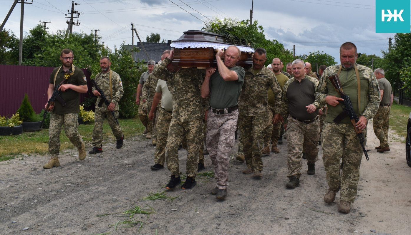 Навіки 22: на Волині усе село вийшло провести у вічність молодого Героя Артема Оласюка