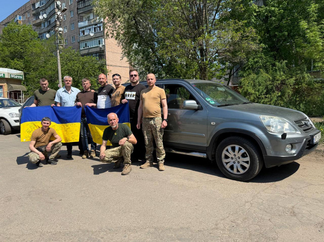 На передову передали Starlink, дрони та авто: волинські військові отримали масштабну допомогу від партнерів із Фінляндії