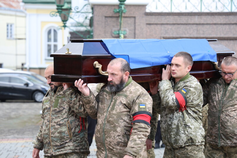 У Луцьку попрощалися з Героєм Вадимом Смірновим, який понад рік вважався зниклим безвісти