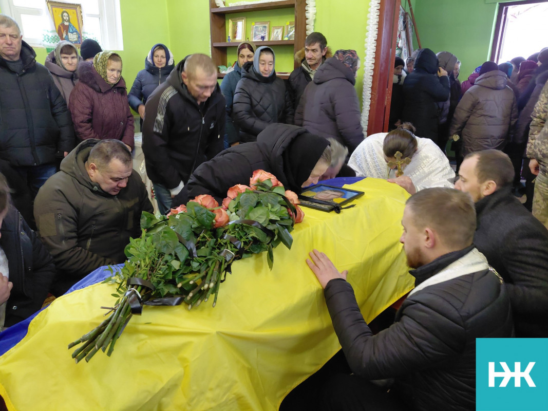 На Волині в останню дорогу провели воїна Анатолія Лукашевича