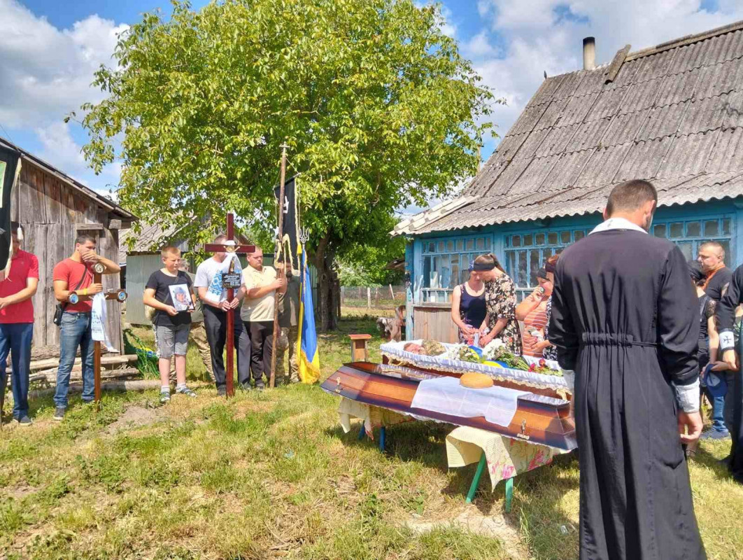 На Волині поховали 33-річного захисника Миколу Максимчука