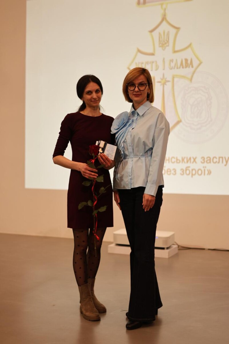«Герої без зброї»: у Луцьку вручили почесні відзнаки людям, які щодня рятують і допомагають