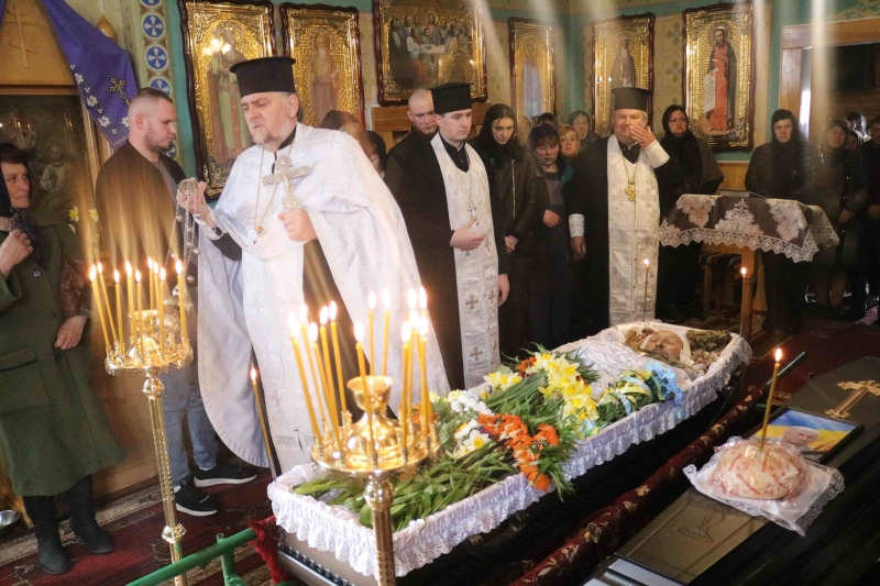 Помер у лавах ЗСУ: на Волині в останню дорогу провели Героя Олександра Горотя