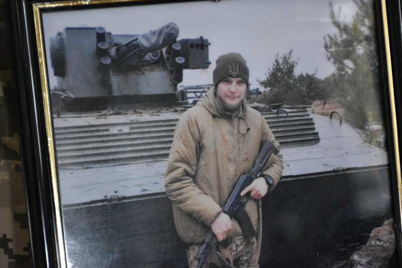 Назавжди 28 років: у Луцьку попрощалися із військовослужбовцем Володимиром Мельничуком