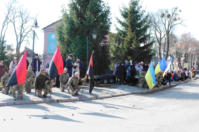 Громада на Волині провела в останню земну дорогу свого захисника Івана Шваївського