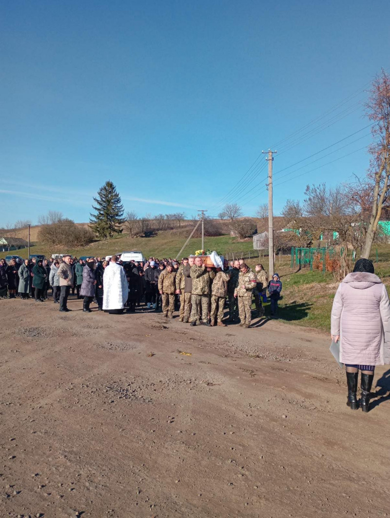 Важке поранення забрало життя: на Волині все село зійшлося провести в останню дорогу Героя Юрія Годлевського