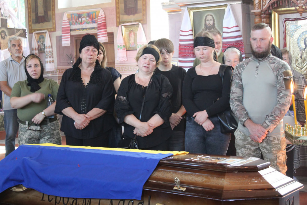 «Він ніколи не жалівся»: волиняни попрощалися із захисником Михайлом Присяжнюком