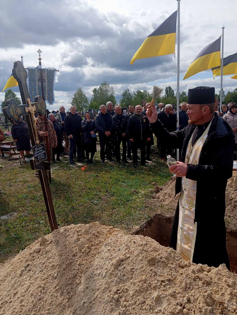 Турботливий син і брат, хороший друг і відповідальний військовослужбовець: на Волині поховали Героя Миколу Кошеля