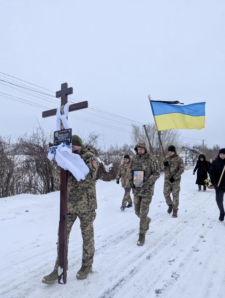 Сільський майстер на всі руки: волиняни попрощалися з Героєм Володимиром Вавринюком