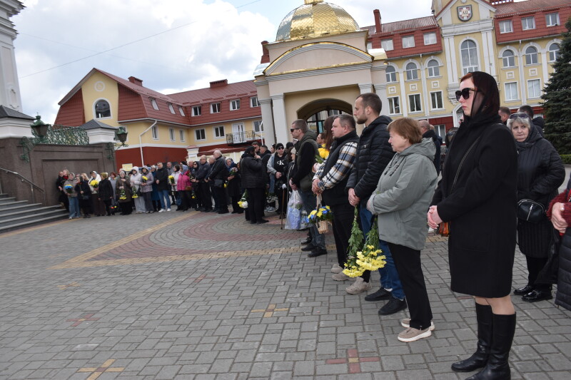 Загинули у 2024 році: у Луцьку попрощалися із двома Героями — Валентином Кравцем та Максимом Діковим