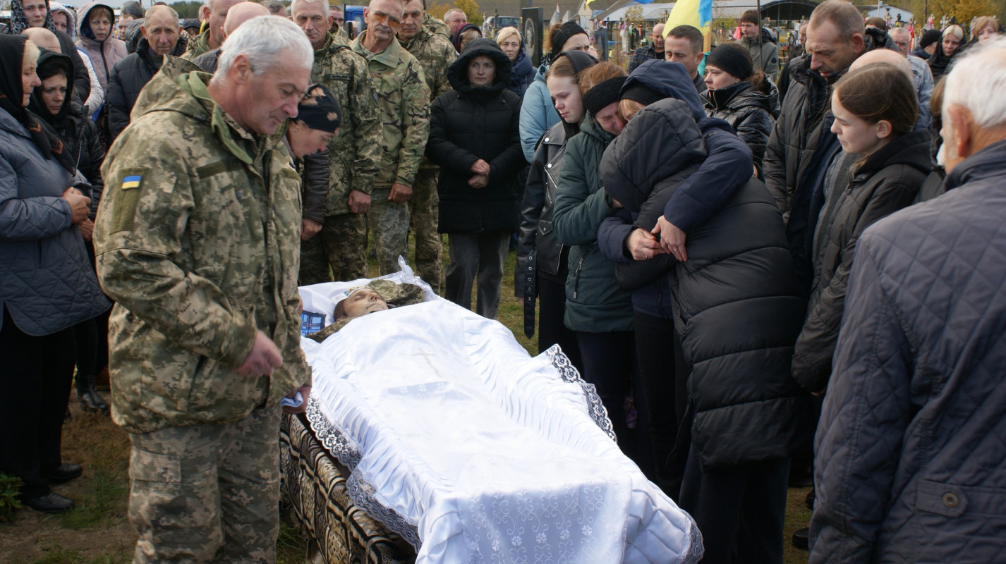 Світла людина зі щирим серцем: на Волині попрощалася з військовим Миколою Пахлею
