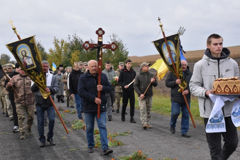 Більше року вважався зниклим безвісти: на Волині прощалися з Героєм Ігорем Пархомюком