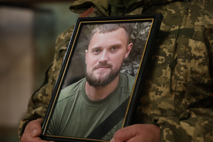 Загинув у вересні минулого року: у Луцьку попрощались з Героєм Дмитром Загурним