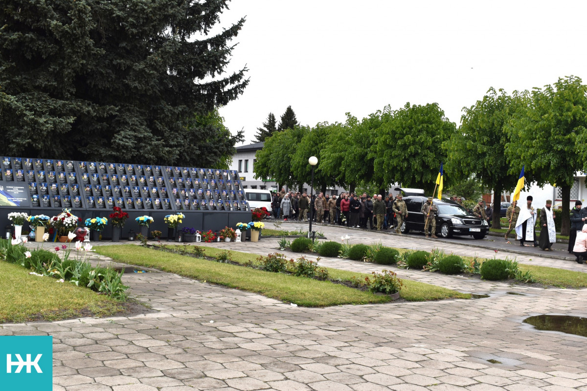 Мав святкувати весілля – натомість його провели в останню путь: на Волині попрощались з Героєм Владиславом Зуськом