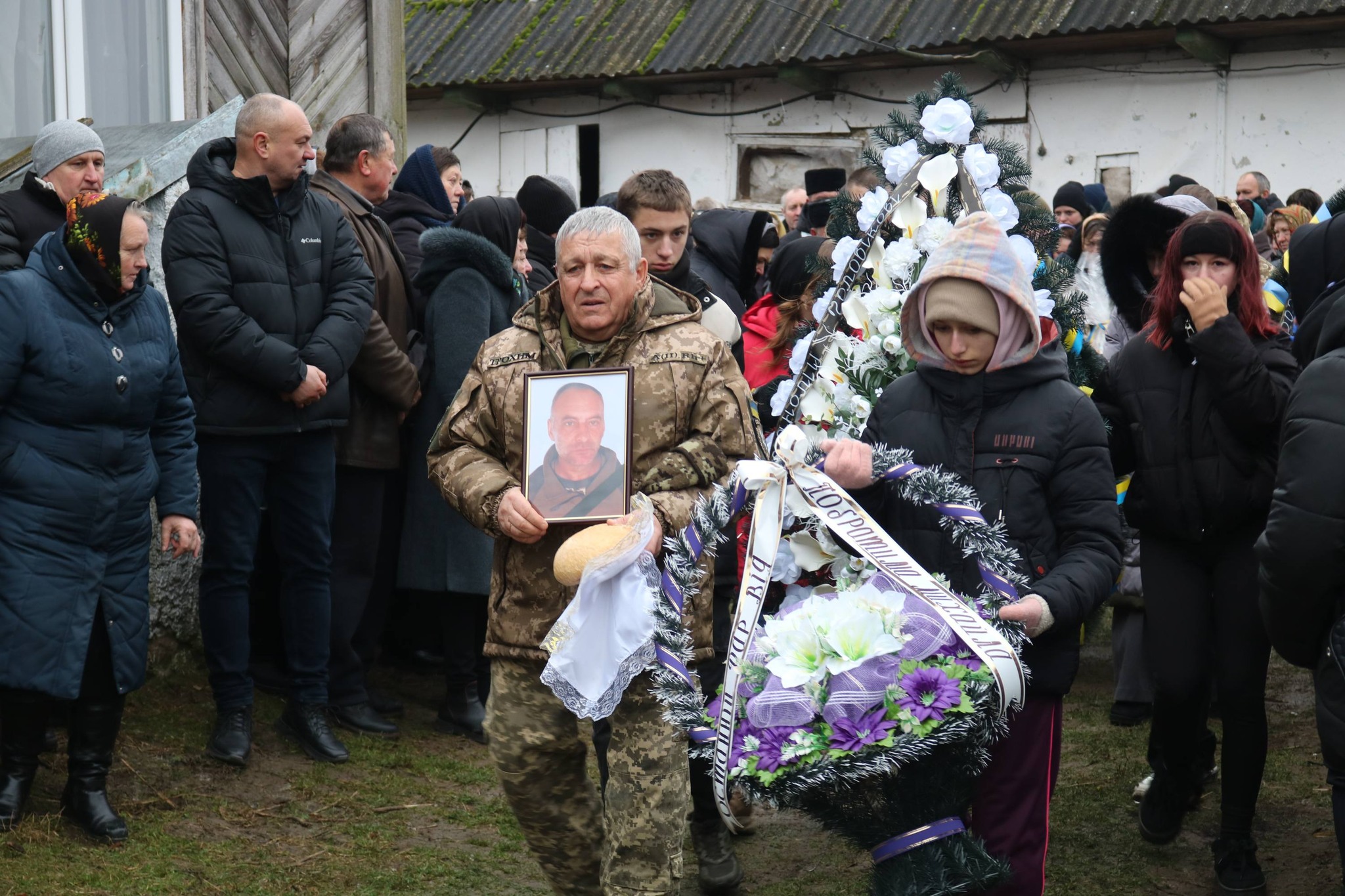 Жалоба у світле свято Різдва Христового: на Волині поховали Героя Валерія Тутиніна