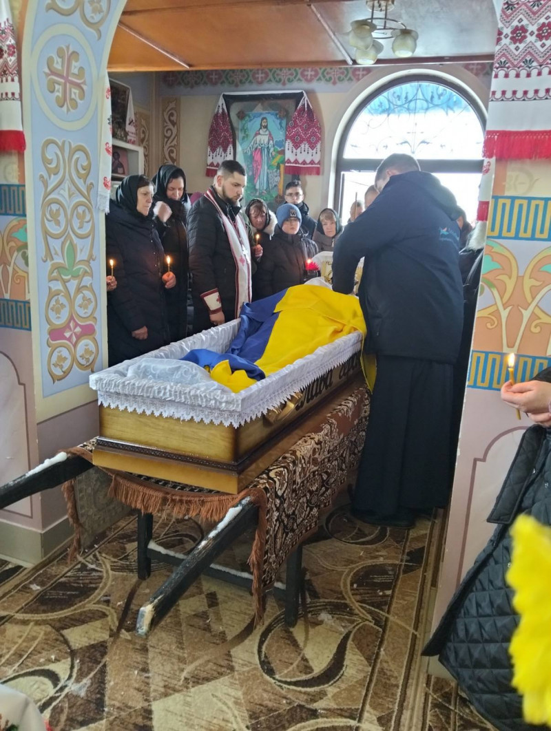 На Волині провели в останню земну дорогу військового Василя Ярмолюка
